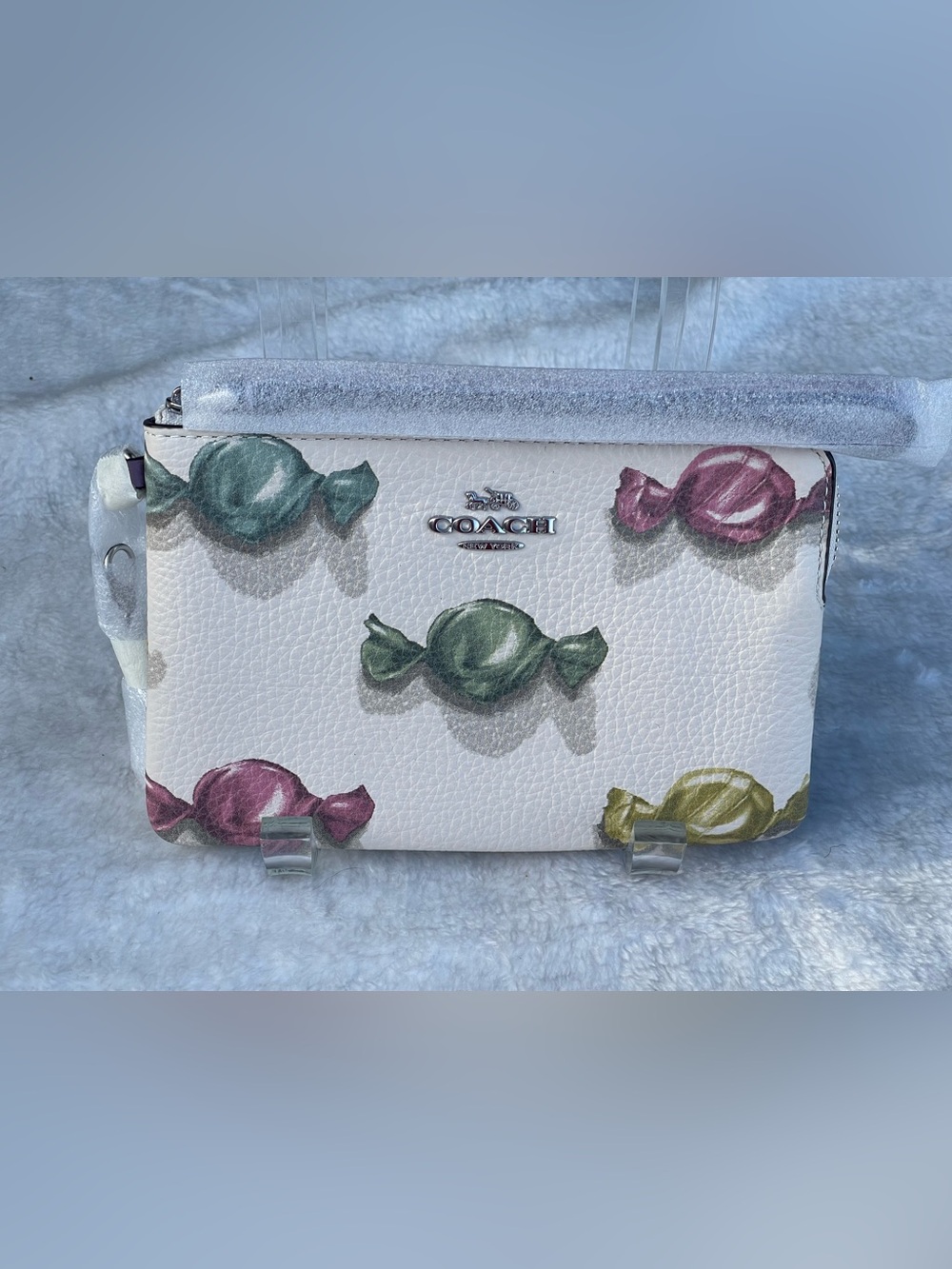 NWT Coach Chalk Jasmine Multicolor Candy Print Zip Wristlet - Picture 2 of 11